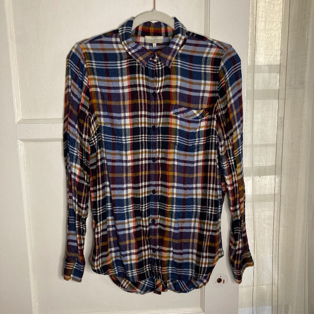 LS Plaid Shirt with cute buttoned back - check pics!